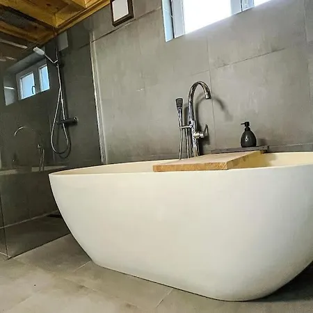 Дом отдыха Sikondai Voelgyzugoly Vendeghaz Komlo